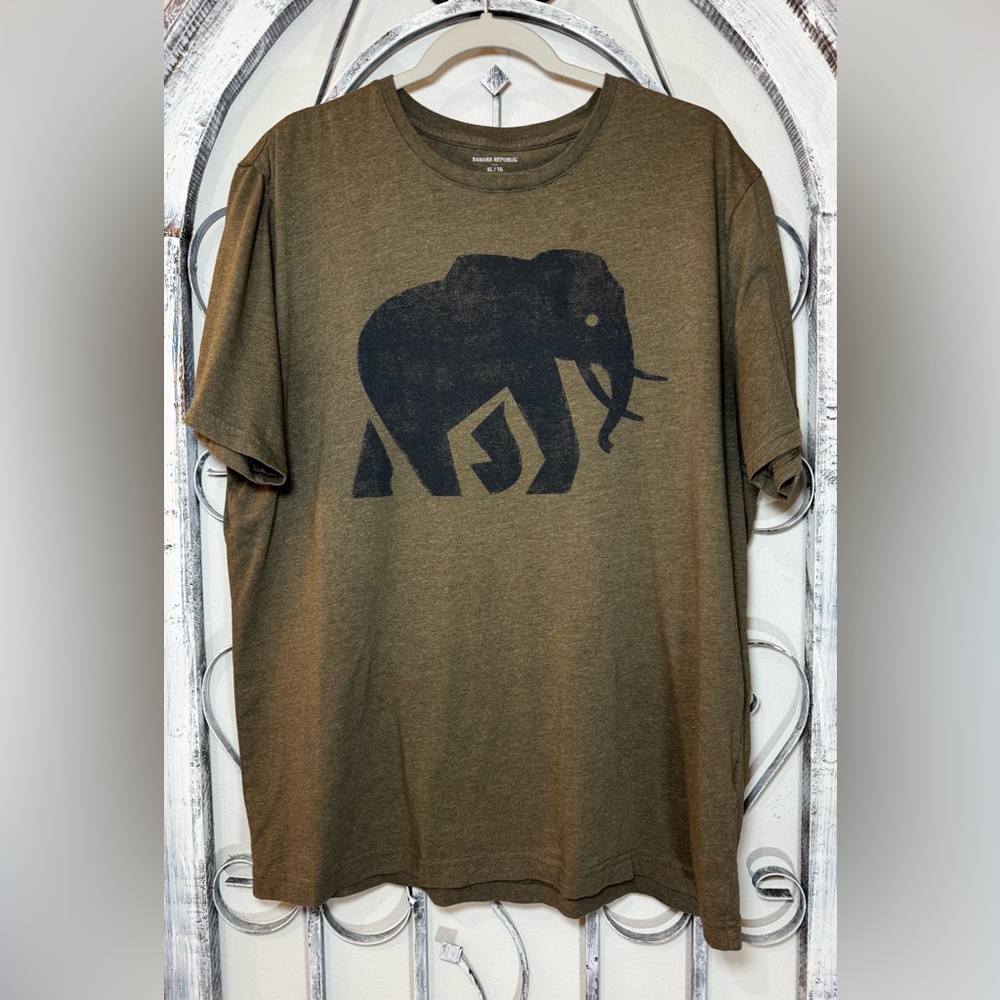 Lot of 3 Banana Republic Graphic T-Shirts / Grey / Brown / Green Size XL - Picture 7 of 16